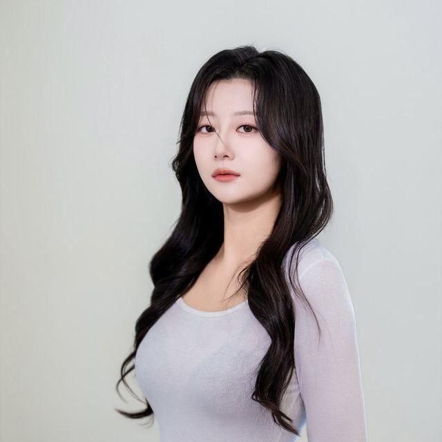 Gyeongjin Lee